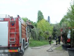 Grosso incendio, senza feriti, presso un vivaio di Roddi. Il video 1