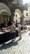 Sole e folla al Mercato delle pulci e a Porté disné. Le foto più belle 3