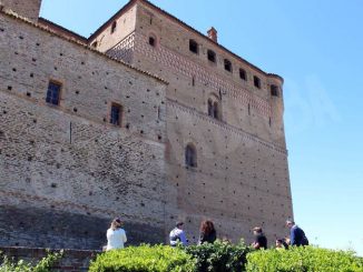 Sabato 19 due visite speciali al castello di Serralunga