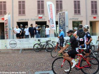 Un centinaio di ciclisti alla prima edizione della cicloturistica Classica delle Langhe