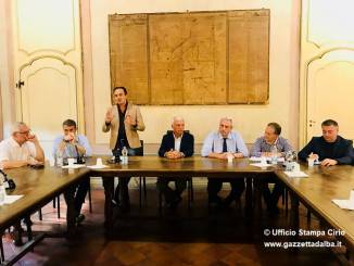 40 sindaci a Cherasco per l'Asti-Cuneo, Cirio e Perosino "Pronti ad azioni eclatanti"