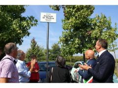 Intitolata a Gaetano Di Modica la piazza di Scaparoni. Ecco le foto 8