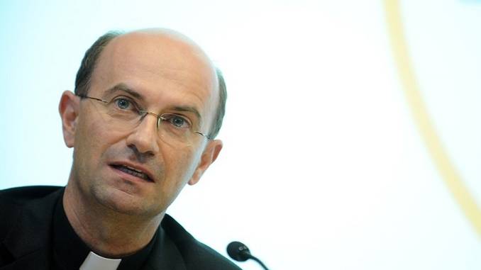 Stefano Russo nuovo segretario generale della Cei. Gli auguri del Cardinale Bassetti.