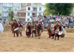 Doppia vittoria per Borgo Moretta. Ecco le foto di palio e sfilata 36