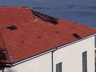 La foto del tetto della colonia marina braidese a Laigueglia