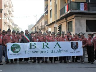 Anche gli alpini di Bra al raduno di Vercelli del primo Raggruppamento 1