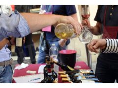 Una folla di appassionati alla 20ª Festa del vino, ecco le foto 8