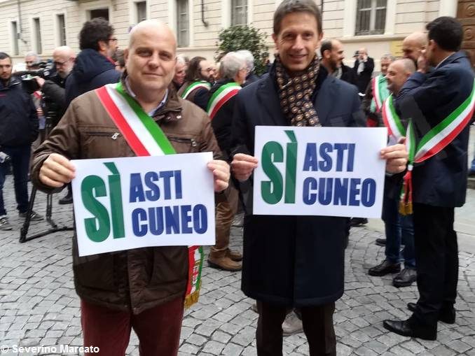 Asti-Cuneo: la protesta dei sindaci davanti al prefetto 2