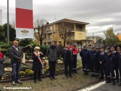 Bra: inaugurati i due pennoni in ricordo delle vittime della Grande Guerra 1