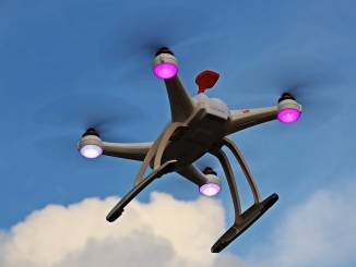 Monitoraggio persone in città: in piazza Medford un drone con raggio di ripresa di 14 km