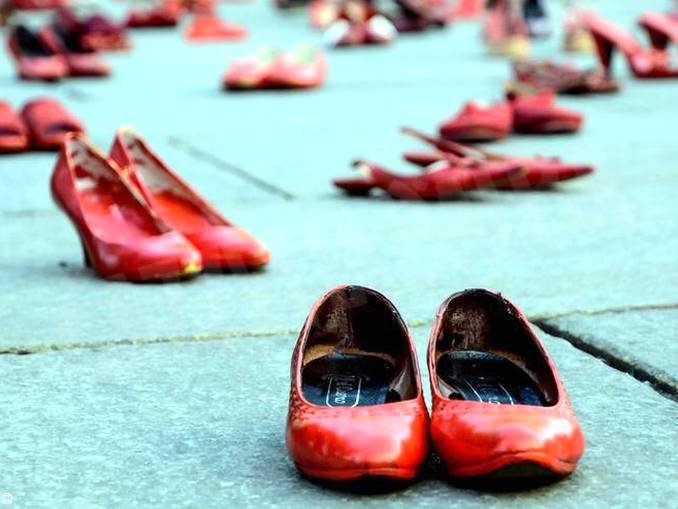 scarpe rosse violenza donne