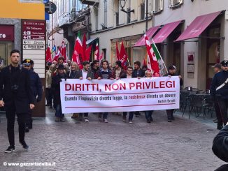 Oltre trecento persone alla manifestazione contro il Decreto sicurezza 3