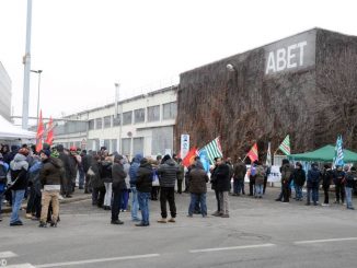 Abet: lavoratori in sciopero contro i 112 licenziamenti annunciati