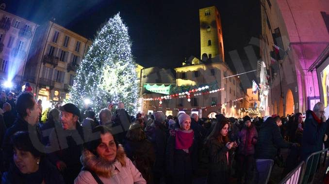 Il Capodanno in piazza del Duomo ad Alba e il concerto dell'Amf 4