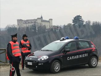 Tentano di truffare anziani ma vengono messi in fuga dalle vittime grazie ai consigli ascoltati negli incontri con i carabinieri