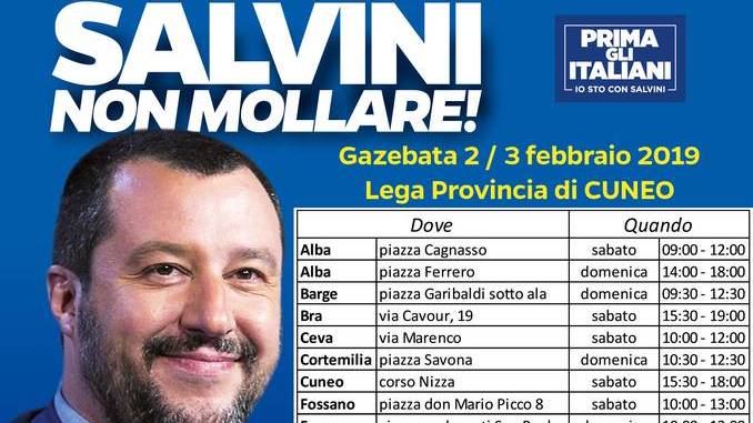 La Lega cuneese raccoglie le firme a sostegno di Matteo Salvini