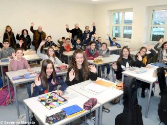 Da questa mattina è aperta la nuova scuola media alla Moretta