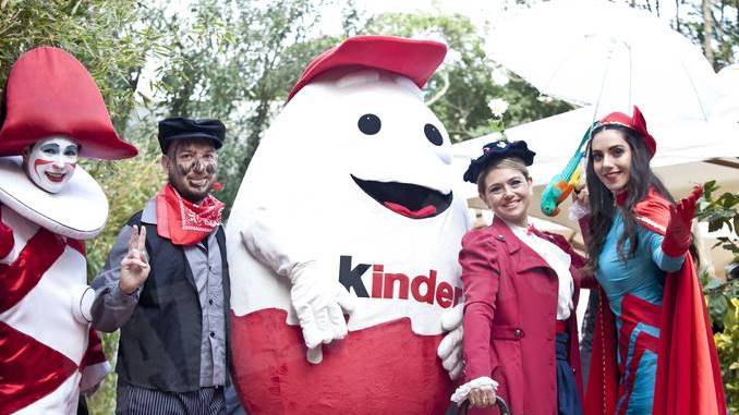 Kinder partecipa allo storico Carnevale di Viareggio