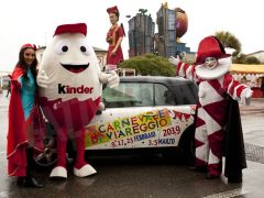 Kinder partecipa allo storico Carnevale di Viareggio 1