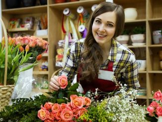 Fai i tuoi acquisti nei negozi di vicinato: l’Associazione commercianti albesi lancia la campagna #aduepassi