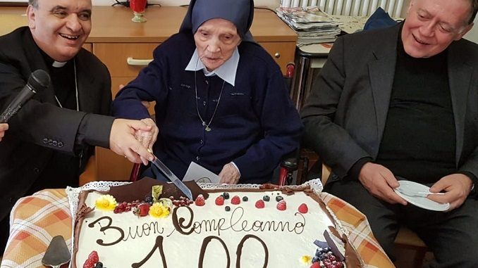 Suor Eugenia festeggia i 100 anni di età e i 79 di vita religiosa Paolina