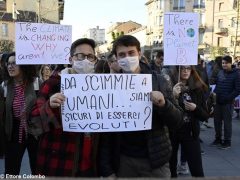 Fridays for future ad Alba, la fotogallery della manifestazione 9