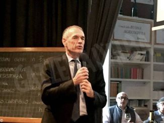 L'intervista con Carlo Cottarelli: «L’Italia ha sette vizi; è di vetro»