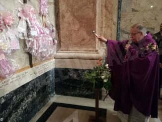 Madonna dei fiori di Bra: tre lapidi dedicate ai rettori defunti