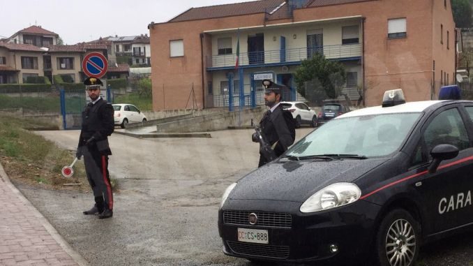 Esibisce ai carabinieri un documento d’identità falso: arrestato a Castagnole un 57enne