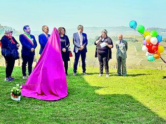 L’associazione dei Ferrero nel mondo ha ricordato Michele e Pietro con una fioriera