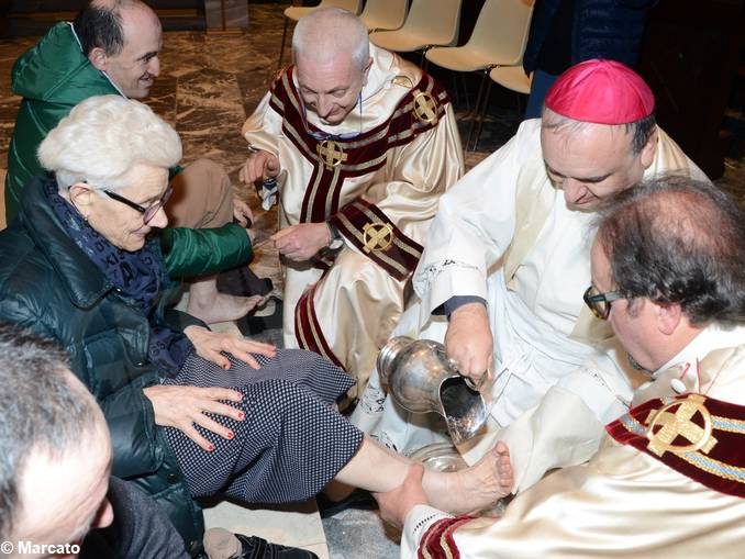 I cristiani non si riducano a fuochi di paglia: gli auguri pasquali  di monsignor Marco Brunetti alla Diocesi 1