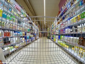 Tenta di rubare 400 euro di cosmetici da un supermercato di Bra, scoperta dalla vigilanza