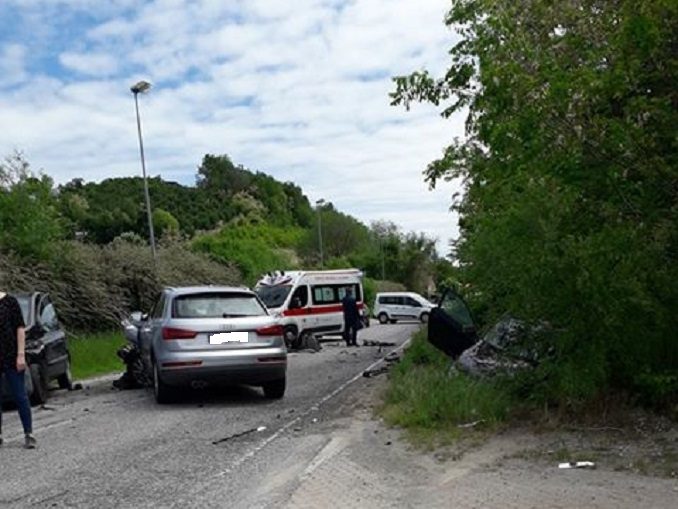 Incidente a Monticello in località Sant'Antonio, coinvolti tre veicoli 1