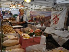 Fotogallery: il mercato europeo in piazza Sarti