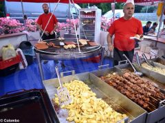 Fotogallery: il mercato europeo in piazza Sarti 12