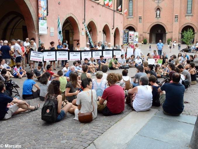 Presidio sotto il comune in solidarietà a Carola Rackete, comandante Sea Watch 1