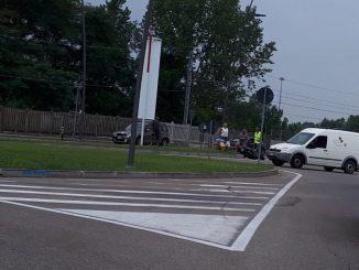 Incidente in corso Torino tra una moto e un furgoncino, lunghe code in uscita dalla città