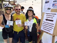 Amici in bici: la pedalata apre la festa alla Moretta