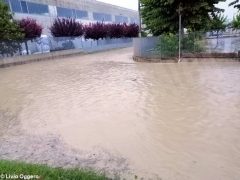 Nubifragio: allagamenti ad Alba e Gallo Grinzane, grandine sulle colline