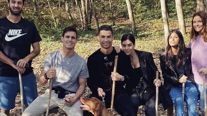 Cristiano Ronaldo a caccia di tartufi nell'albese