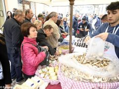 Fotogallery: una domenica di Fiera del tartufo 10