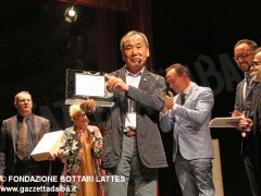 Haruki Murakami, la Quercia del premio Lattes Grinzane 3