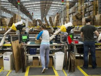 Il partito comunista sostiene la protesta dei lavoratori di Amazon