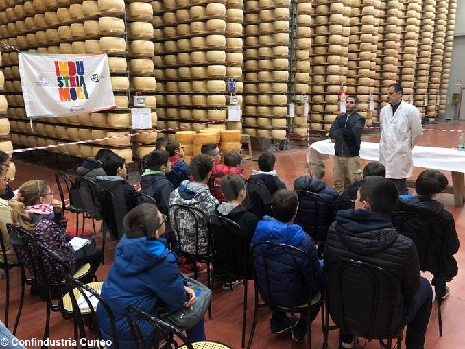 Le piccole e medie imprese della Granda si raccontano agli studenti 2