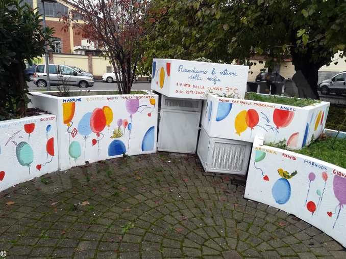 Inaugurata l'aiuola dei giardini Falcone e Borsellino in Bra decorata dai bambini 2