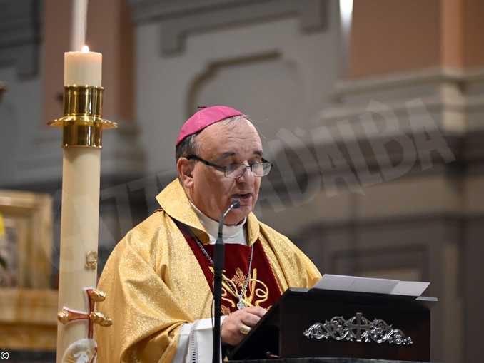 Gli auguri natalizi del Vescovo di Alba monsignor Marco Brunetti: ecco i personaggi del nostro presepe vivente