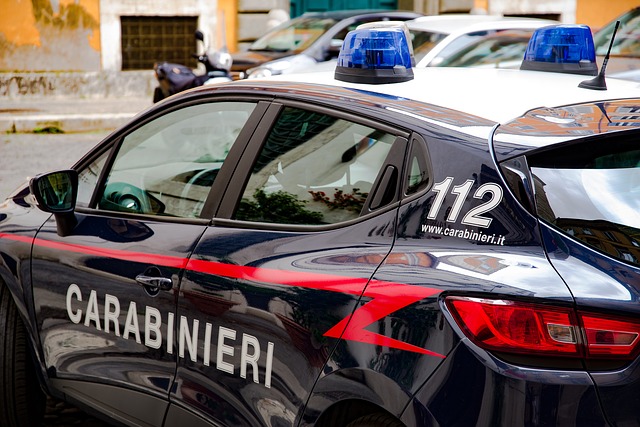 Coppia di 35enni teneva in auto un arsenale di attrezzi da scasso 1