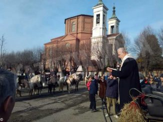 Torna la benedizione dei cavalli sul sagrato della Madonna dei fiori 1