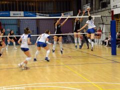 Pallavolo, serie B2. Il 2019 si chiude col derby vinto dall’Alba volley 12