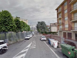 Da lunedì niente sosta in via Santorre di Santarosa per un cantiere